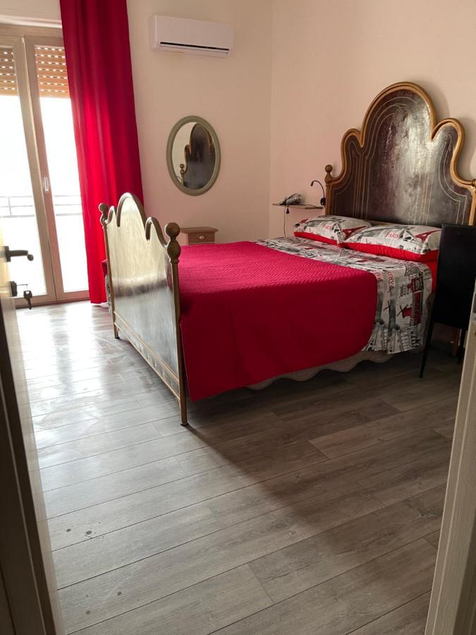 In The World Hotel Alghero Bagian luar foto