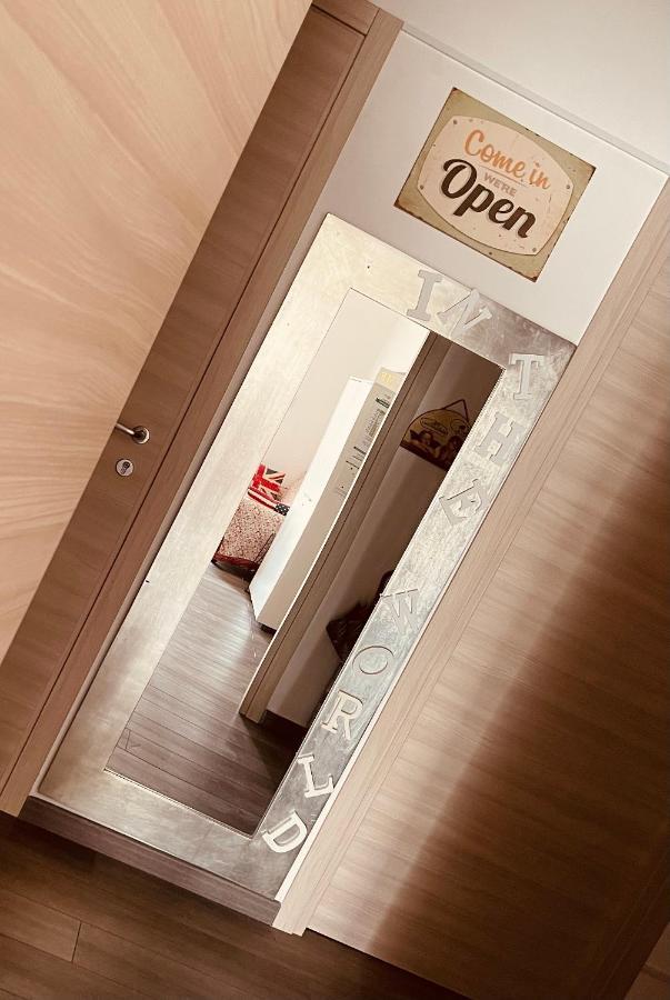 In The World Hotel Alghero Bagian luar foto