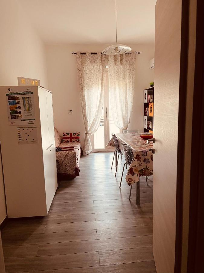 In The World Hotel Alghero Bagian luar foto